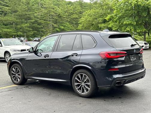 2023 BMW X5 M50i