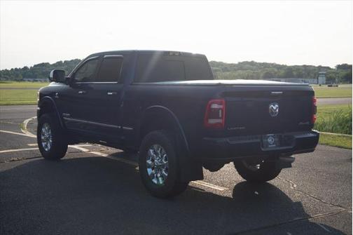 2022 RAM 2500 Limited Crew Cab 4x4 6'4' Box
