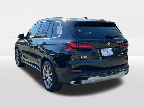 Black Sapphire Metallic 2024 BMW X5 xDrive40i