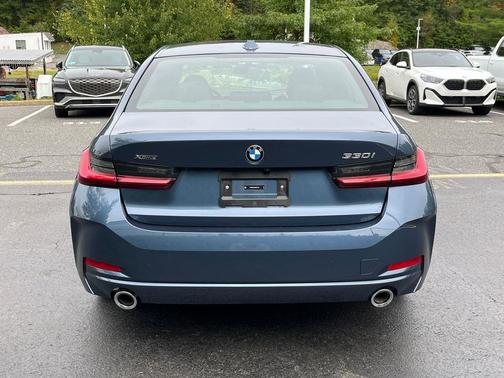 2025 BMW 330 i xDrive