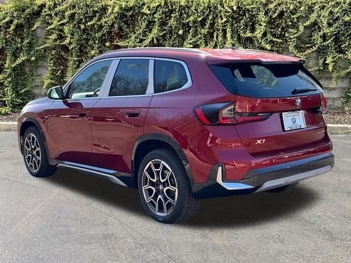 Vegas Red Metallic 2026 BMW X1 xDrive28i