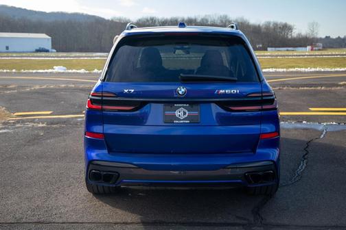 2025 BMW X7 M60i