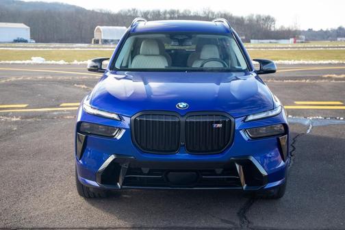 2025 BMW X7 M60i