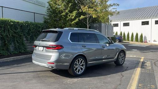 2026 BMW X7 xDrive40i