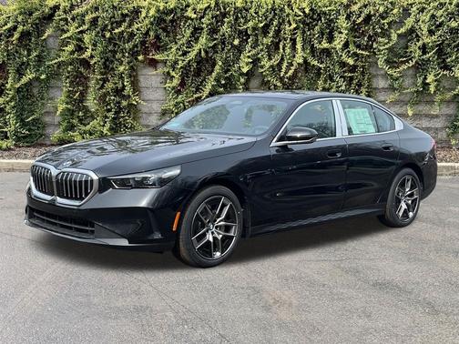 Black Sapphire Metallic 2026 BMW 530 xDrive