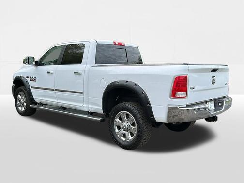 Bright White Clearcoat 2017 RAM 2500 Laramie Crew Cab 4x4 6'4' Box