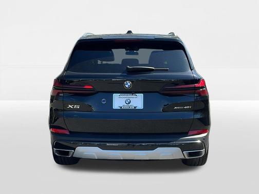 Black Sapphire Metallic 2024 BMW X5 xDrive40i