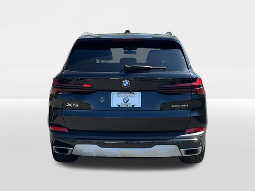 Black Sapphire Metallic 2024 BMW X5 xDrive40i