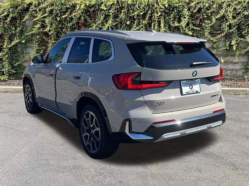 Dune Grey Metallic 2026 BMW X1 xDrive28i