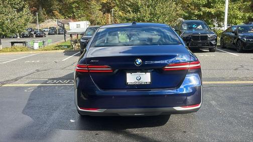 2025 BMW 530 i xDrive