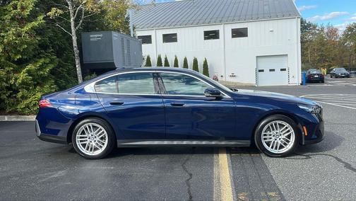 2025 BMW 530 i xDrive