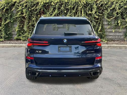 Tanzanite Blue II Metallic 2026 BMW X5 xDrive40i