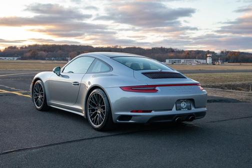 2017 Porsche 911 Carrera 4S