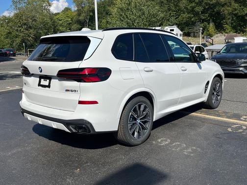 2026 BMW X5 M60i
