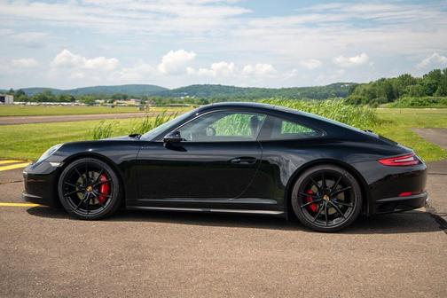 Black 2017 Porsche 911 Carrera 4S