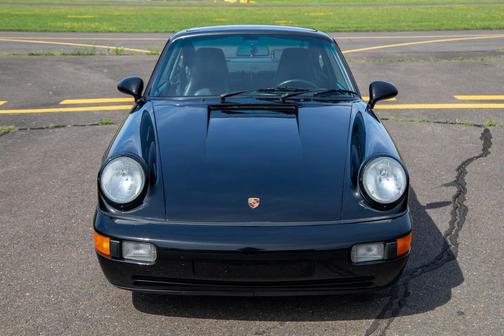 BLACK 1990 Porsche 911 Carrera