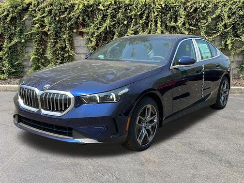 BLUE 2027 BMW 530 i xDrive