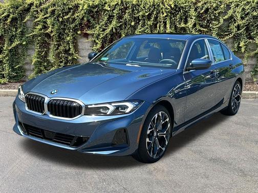 Arctic Race Blue Metallic 2026 BMW 330 xDrive