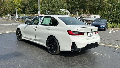 2025 BMW 330 i xDrive