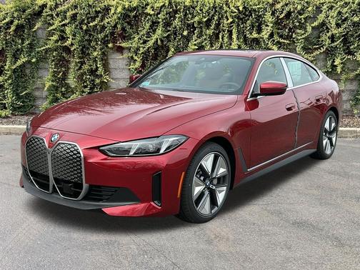 Vegas Red Metallic 2026 BMW i4 Gran Coupe xDrive40