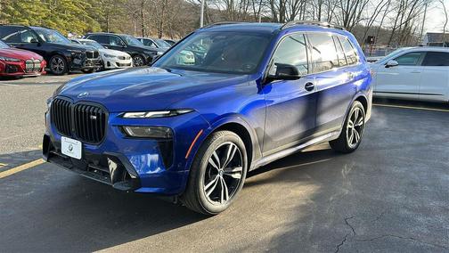 2023 BMW X7 M60i