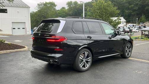 2026 BMW X7 M60i