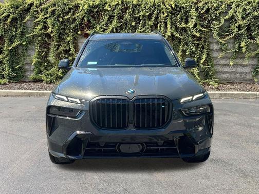 Dravit Grey Metallic 2027 BMW X7 xDrive40i