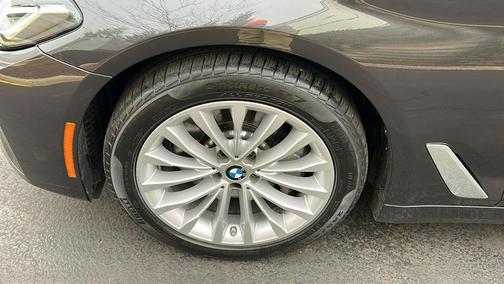 2023 BMW 530 i xDrive