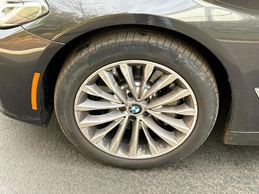 2023 BMW 530 i xDrive