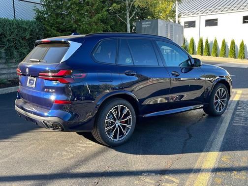 2026 BMW X5 M60i