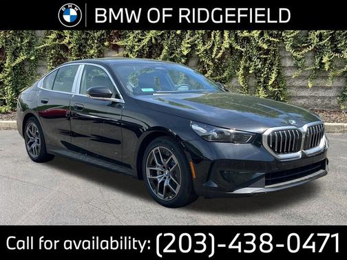 BLACK 2027 BMW 530 i xDrive