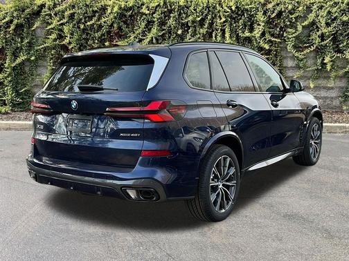 Tanzanite Blue II Metallic 2026 BMW X5 xDrive40i