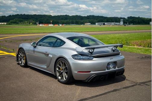 2022 Porsche 718 Cayman GT4