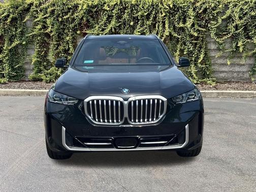 Black Sapphire Metallic 2026 BMW X5 xDrive40i
