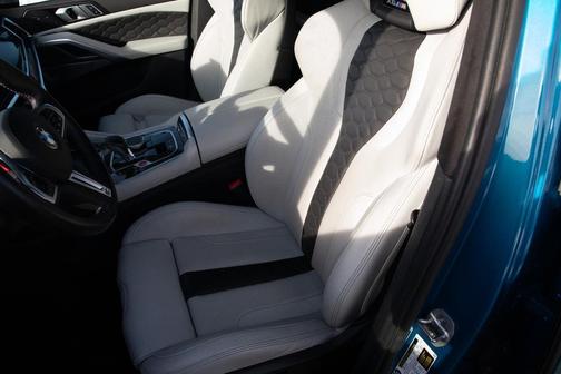 2024 BMW X6 M Base (A8)