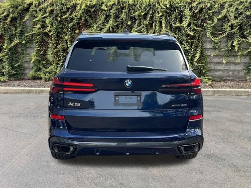 Tanzanite Blue II Metallic 2026 BMW X5 xDrive40i