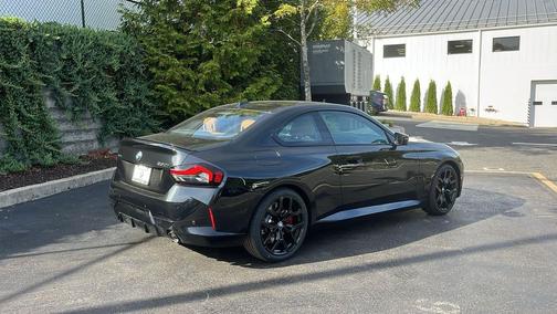 2025 BMW 230 i xDrive