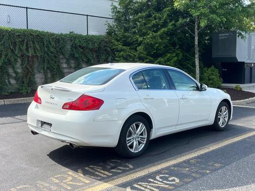 2011 INFINITI G25x Base