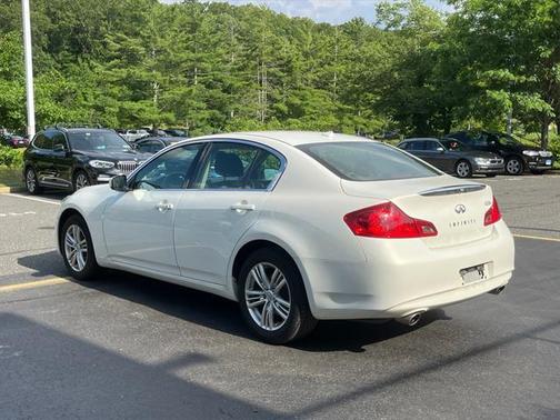 2011 INFINITI G25x Base