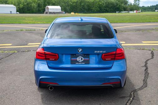 Imperial Blue Metallic 2016 BMW 328d 328d