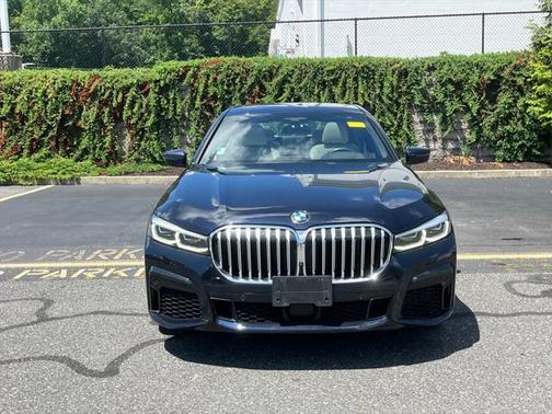 2022 BMW 750 i xDrive
