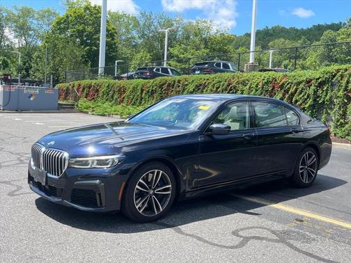 2022 BMW 750 i xDrive