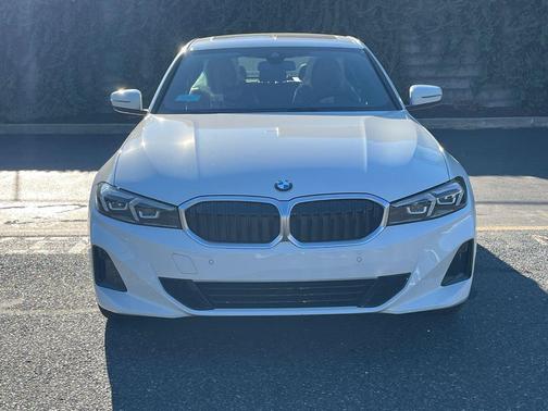 2025 BMW 330 i xDrive