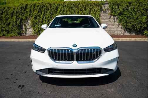 2025 BMW i5 xDrive40