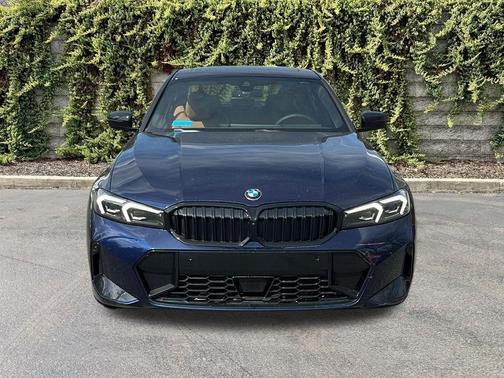 Tanzanite Blue II Metallic 2026 BMW 330 xDrive