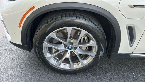 2023 BMW X5 PHEV xDrive45e