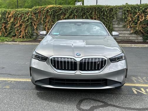 2025 BMW i5 xDrive40