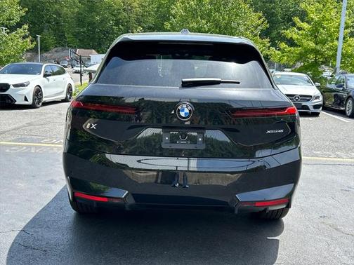 2026 BMW iX xDrive45