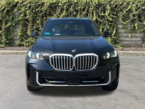 Black Sapphire Metallic 2026 BMW X5 xDrive40i