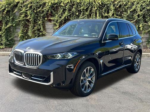 Black Sapphire Metallic 2026 BMW X5 xDrive40i